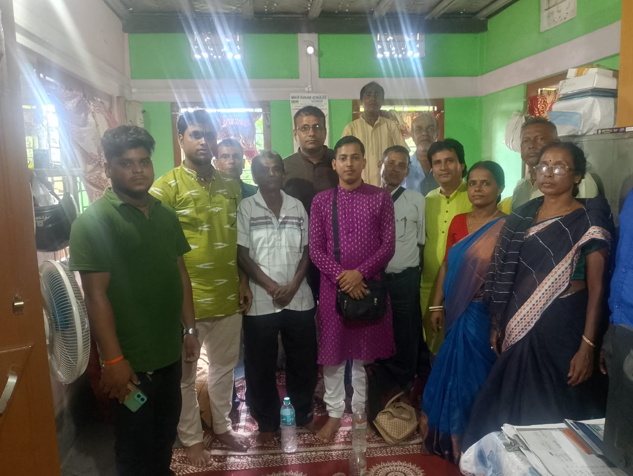 (08/09/2025)বাৎসরিক সম্মেলনকে সামনে রেখে বিভিন্ন কার্য সম্পাদনের উদ্দেশে কৈলাসহর নিবাসি উনোকোটি ডিস্ট্রিক কমিটির সহ-সভাপতি বিশ্বজিৎ রায় এর বাসভবনে আজকের আলোচনা সভা অনুষ্ঠিত হয়।